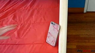 Pastorčić vara tinejdžerku nežno