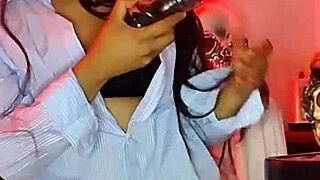 I play with my tight colombian pussy, penetrating myself with dildo until cum