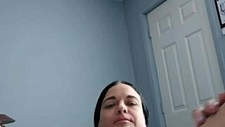 feeling the beauty of petite emy angel's sexy body