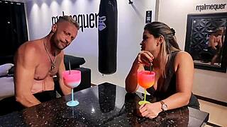 my hot stepmother is having problems with my step father to save her relationship she asked me for help and convinced me to fuck her pussy and made me cum inside completo no premium vagninho e luna olive