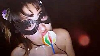 bonneyuwu sucking lollipop cutely