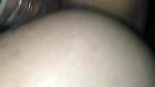 O meu cuzinho é apertado mete de vagarzinho. Ebony interracial sex with big black cock.