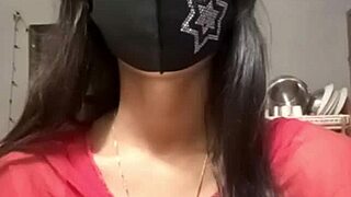 indian girl feels passionate in live sex video.