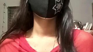 indian girl feels passionate in live sex video.