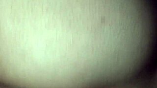 O meu cuzinho é apertado mete de vagarzinho. Ebony interracial sex with big black cock.