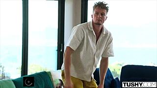 Tushy pelirroja impresionante Dolly Dyson alcanza doble penetración intensa