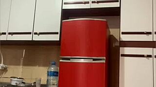 mulher casada fazendo live usando roupa curta quase pelada nos usa