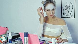 Harley Quinn makeup tutorial by Miss Daisy Diamond