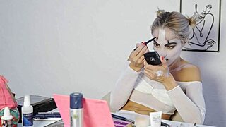 Harley Quinn makeup tutorial by Miss Daisy Diamond