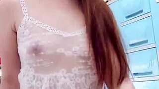 Ngentot Memek Sempit Istri Hampir Muncrat Di Dalam