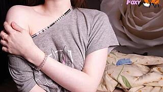 real amateur orgasm of modest girl - nipple play 😍