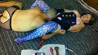 Granny carmen licks and fucks in double position, getting double cum 😍