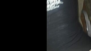 Transando na casa de amigos durante uma festa