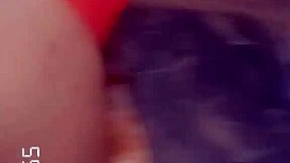 Moreninha Poses On All Fours In Amateur Scene