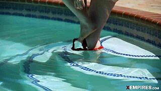 Nikki sweet čuti erotični ulov velik kurac