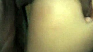 esta flaca con enormes tetas naturales aguanta mucho semen