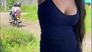 Le Ofrezco Dinero A Una Venezolana A Cambio De Que Me Deje Follarla En Publico