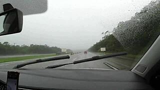 Aventuras do casal mattos - levamos o anão pitoco e a anãzinha do mau na praia pra massager a mini buceta e o mini cuzinho