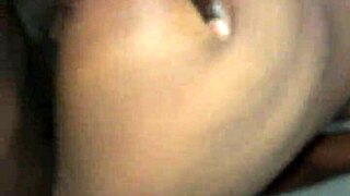 이 마른년 엄청난 자연 티트로 많은 정액 견뎌