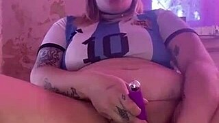 can you see this argentinian fucking herself until squirting?