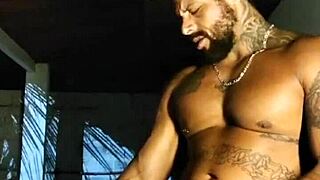 My personal trainer's thug left me soaking wet and taught me how to fuck like a pro