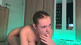 Feel That Hot Squirt From Big Dildo?