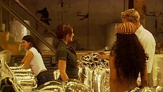 brunette milf fucks outdoors with big cock 😍