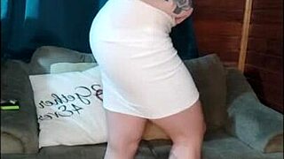 Sensual Brazilian teases webcam with smoking and toys