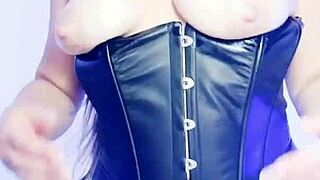 Stepmom seduces stepson with giant cameltoe, loving double penetration