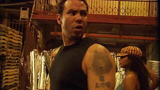 brunette milf fucks outdoors with big cock 😍