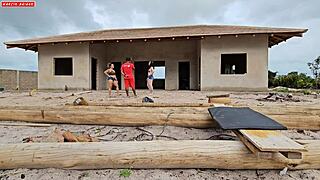 Carpinteiro Vai Receber O Pagamento E Teve Uma Surpresa Das Donas Da Obra Com 3some Anal