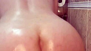 blanca culona rides dildo in lesbian milf scene