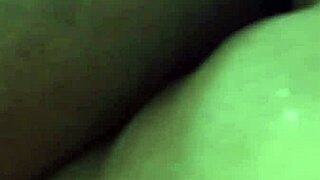 mulher do corno gozando pelo cus� no cu da mulher do corno