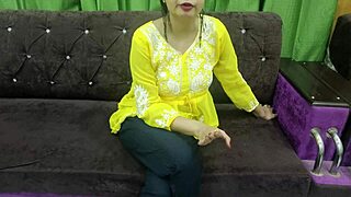 Mulkin indulges in hardcore sex with servant manoj in hindi audio