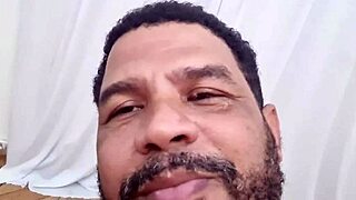 Leo ogro fudendo com tr�s novinhas gostosas