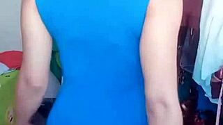 Dancing Girl Performs In First Video!