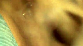 Я-я давлюсь от sloppy глубокого минета этой блондинки в лесу