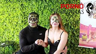 cintia claims the cuckold endures the horn's weight