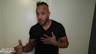 Hermanastros DP esposa caliente Angie Bloom - aitsfs1e19 video completo 4K