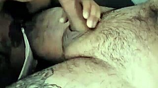 Se la chupo a mi marido para que me deje salir con wet sucking