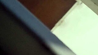 vizinha gemendo enquanto leva pau no voyeur