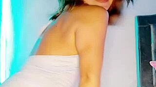 Live streaming nice ass shaking hot dance