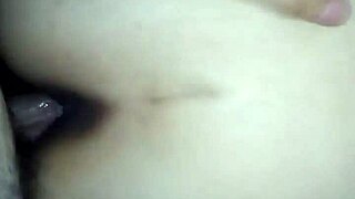 ricos sentones de una esposa horny amateur