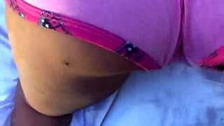 Loirinha explodes with sex toys in parents' bathroom!