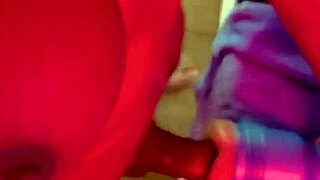 watch shemale bia lessa cum hard on big cock?