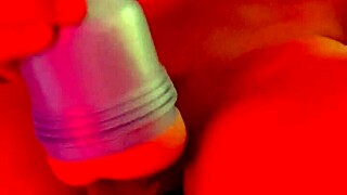 watch shemale bia lessa cum hard on big cock?