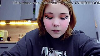 furiyssh performs a cute mugbang session