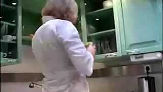 Blonde norsk mature woman smoking during amateur homemade pov date