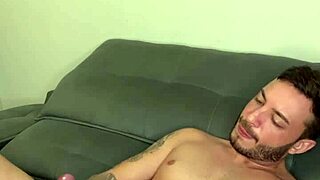 tesao was so intense i had to masturbate alone