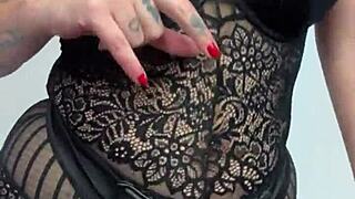 Поклоняйся моему члену, чувственная фемдом POV, поклонение страп-ону